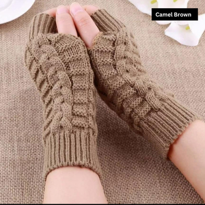 WOOLEN GLOVES